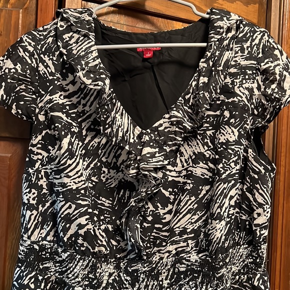 Spring dress - Picture 4 of 4